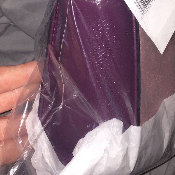 Kate Spade Crossbody - Picture 3 of 4